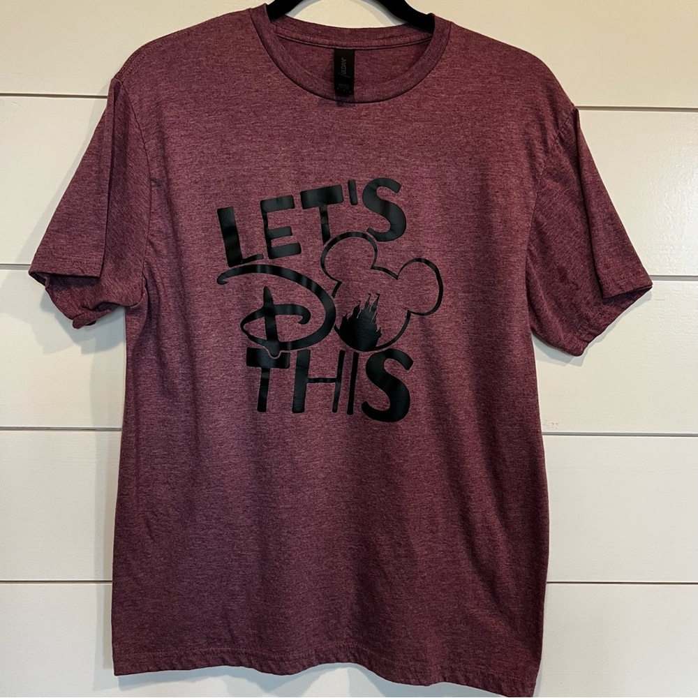 Disney Women’s Purple and Black Short Sleeve Tee Size M
